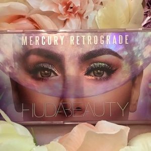 Huda Beauty/ Mercury Retrograde Eyeshadow Palette